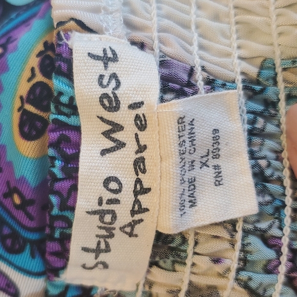 Studio West Maxi Dress - Picture 8 of 9